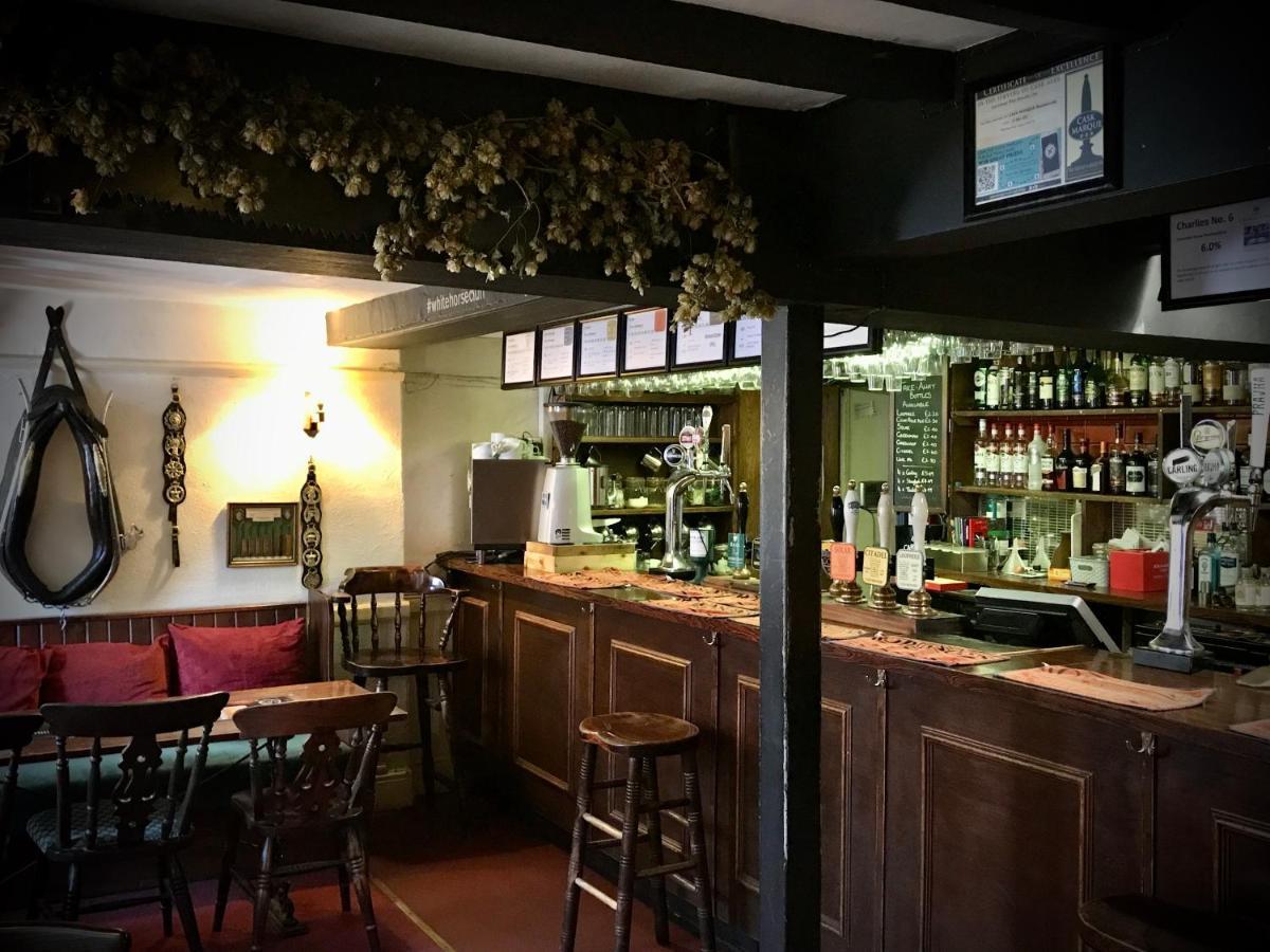 The White Horse Inn, Clun Esterno foto