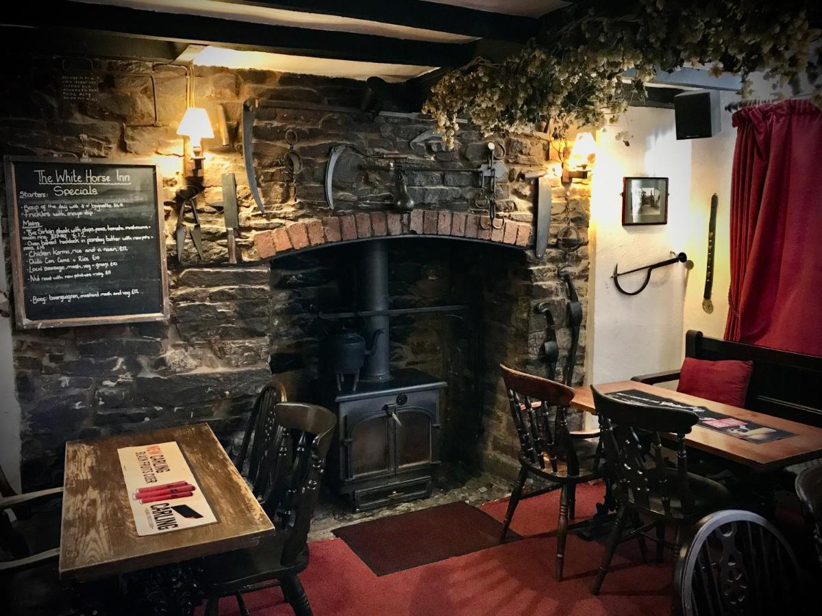 The White Horse Inn, Clun Esterno foto