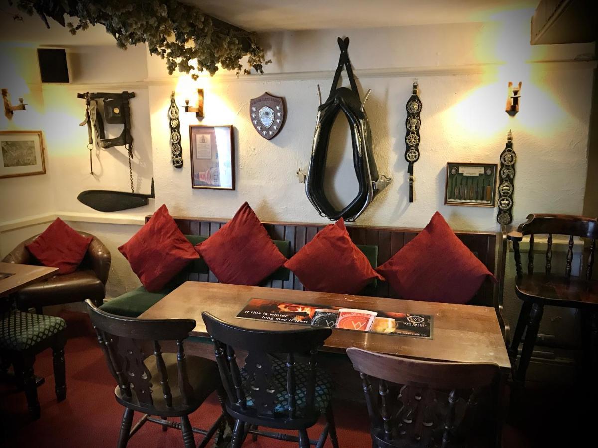 The White Horse Inn, Clun Esterno foto