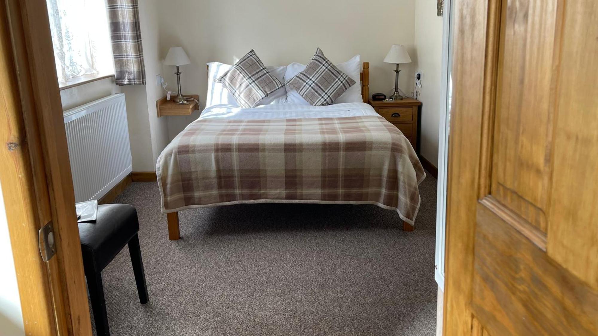 The White Horse Inn, Clun Esterno foto